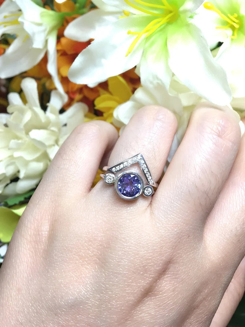 14K TANZANITE DIAMOND BEZEL RING DIAMOND V BAND 2 RING SET
