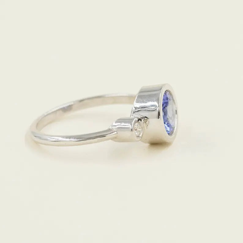 14K TANZANITE DIAMOND BEZEL RING