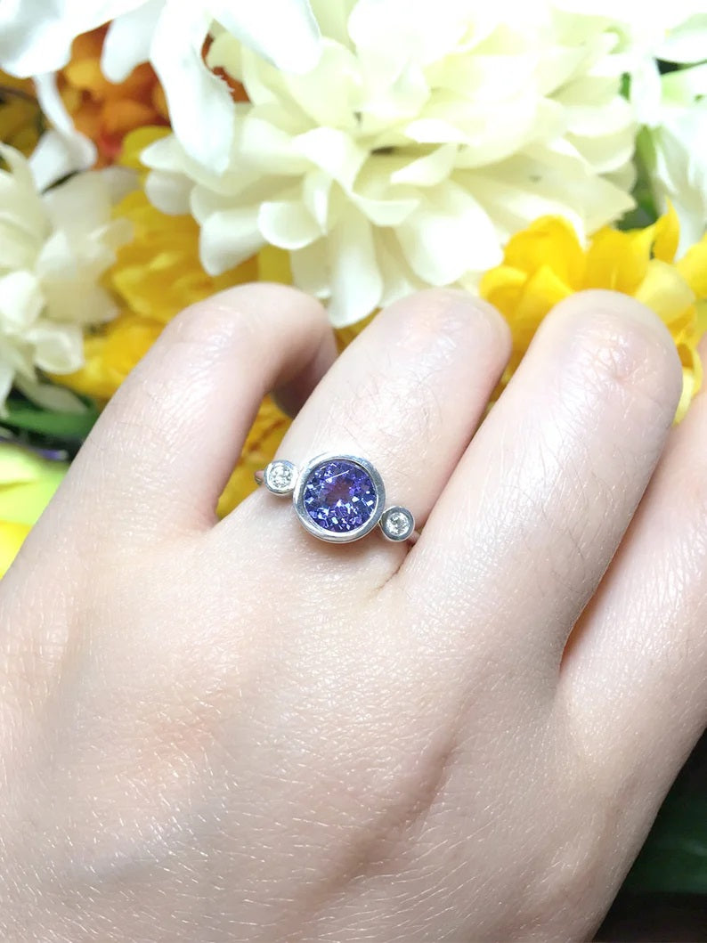 14K TANZANITE DIAMOND BEZEL RING