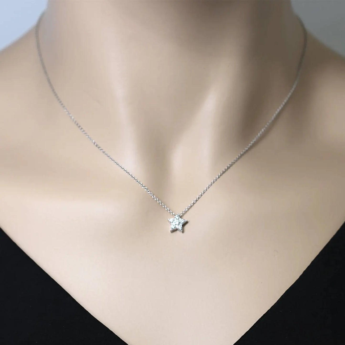 14K 0.11CT DIAMOND STAR NECKLACE