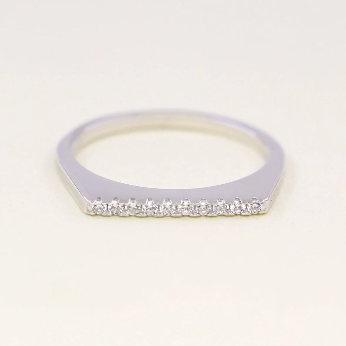 14K DIAMOND FLAT TOP BAR BAND