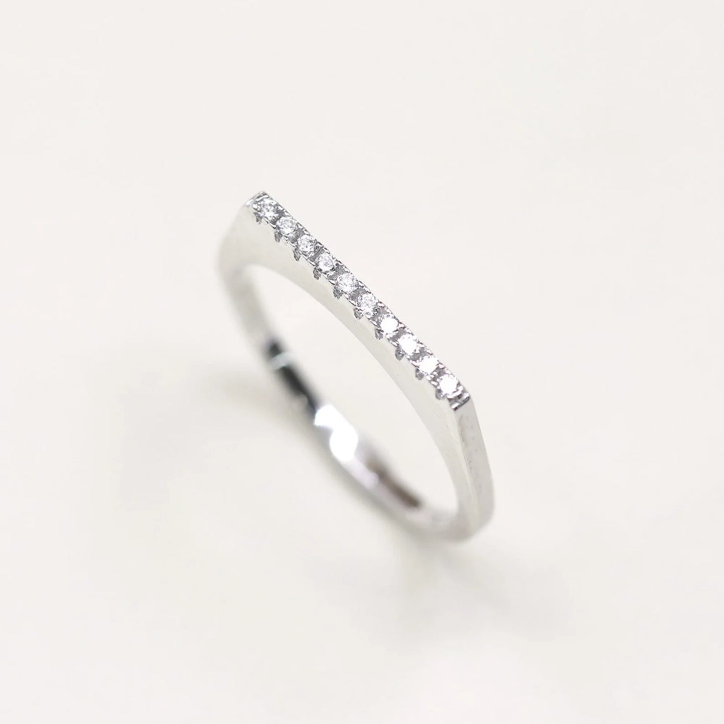 14K DIAMOND FLAT TOP BAR BAND