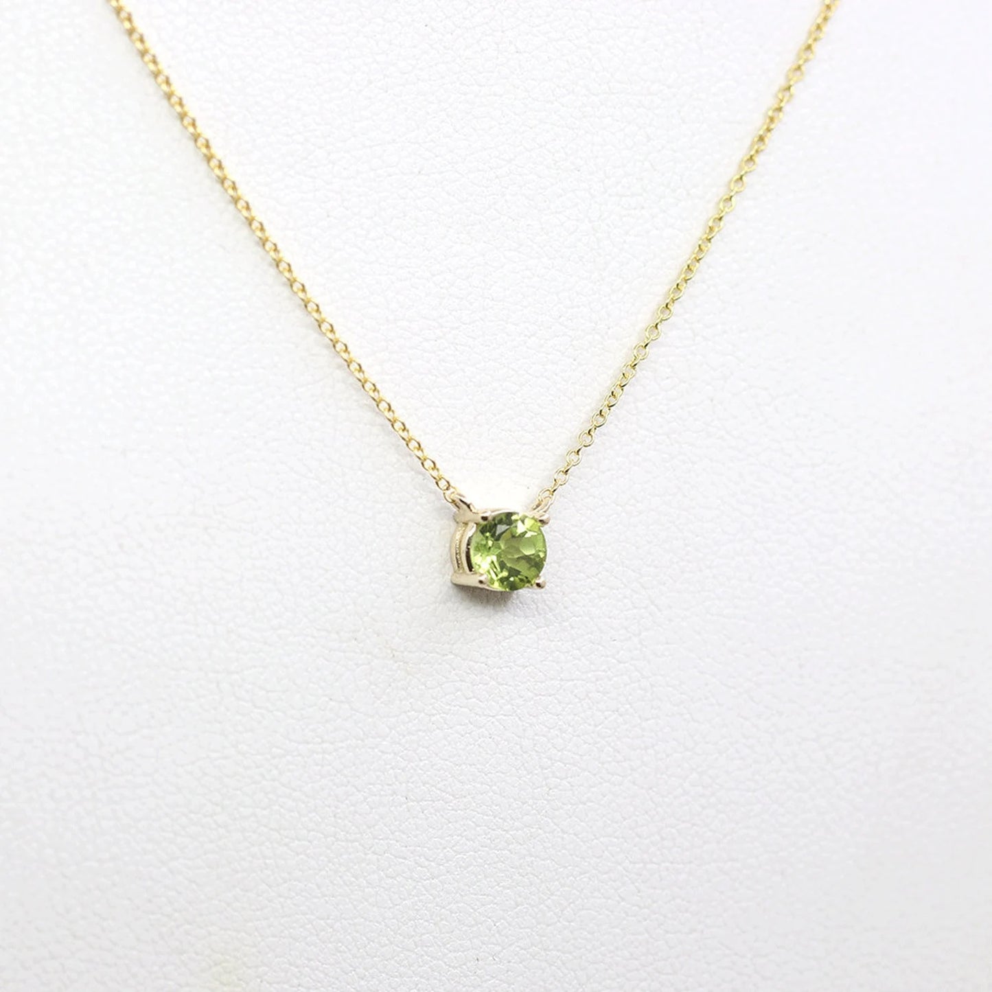 14K PERIDOT SOLITAIRE NECKLACE