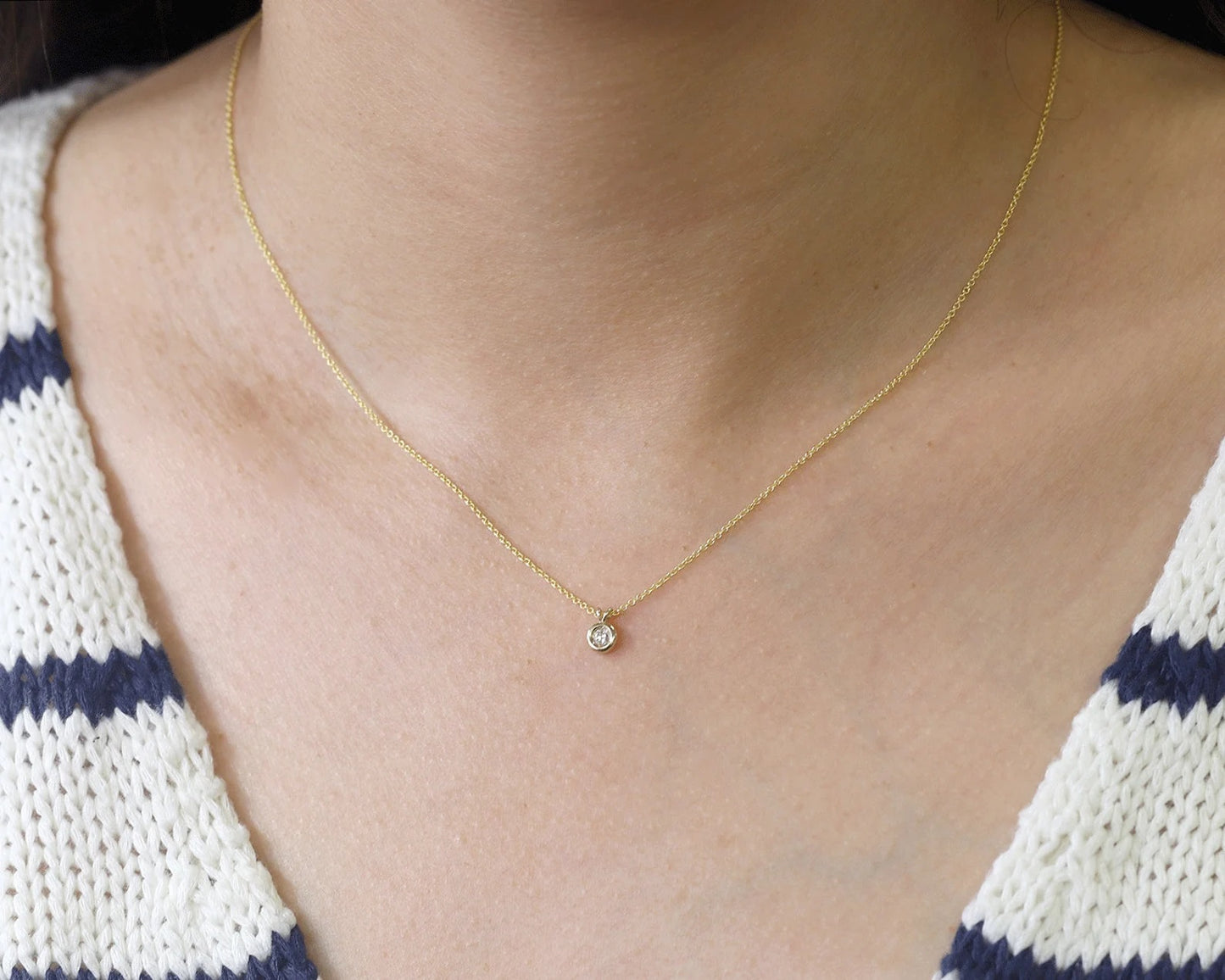 14K 0.05CT DIAMOND BEZEL SLIDING NECKLACE
