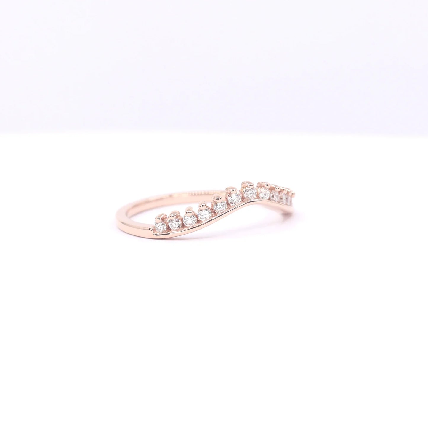 14K 0.20CT DIAMOND CURVED BAND