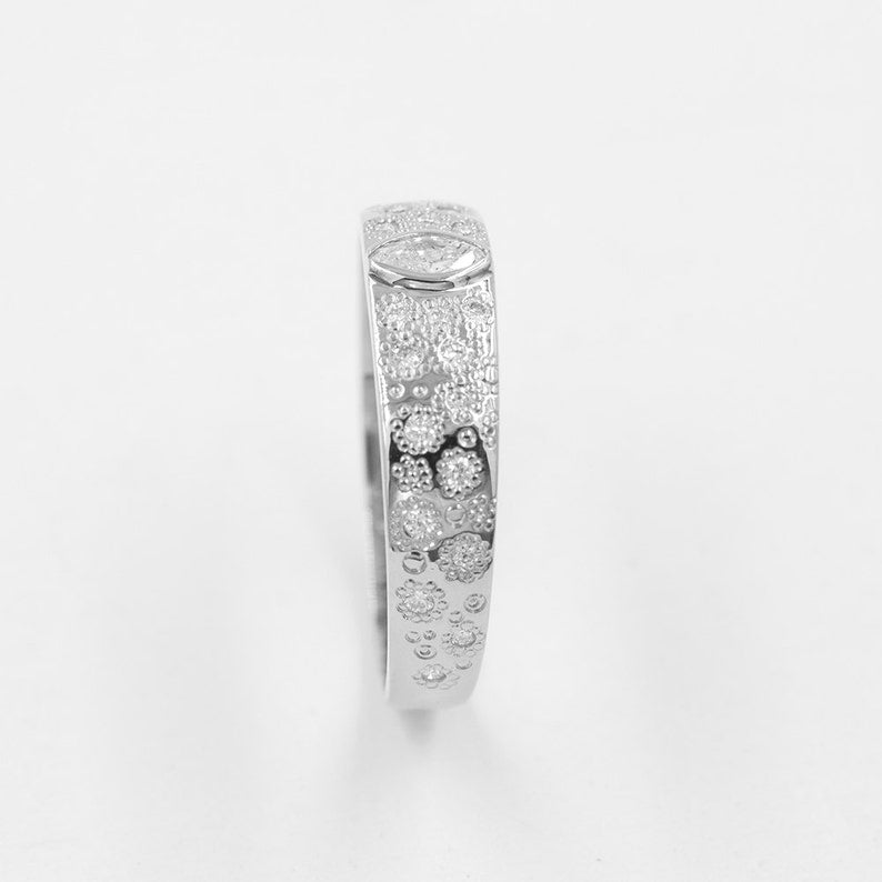 14K MARQUISE DIAMOND STARDUST BAND