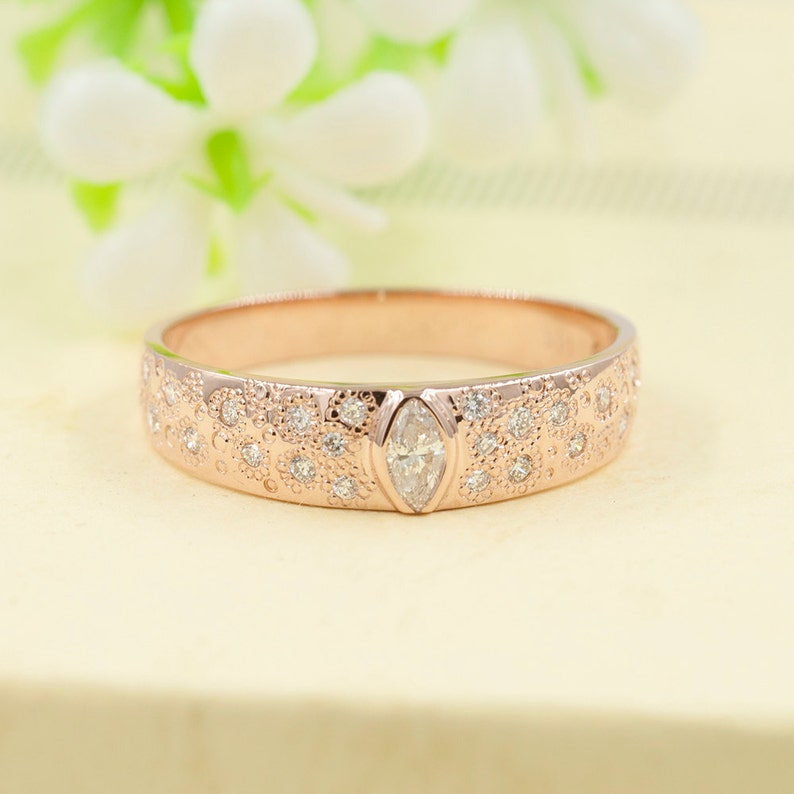 14K MARQUISE DIAMOND STARDUST BAND