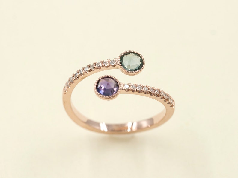 14K GREEN PURPLE SAPPHIRE DIAMOND BAND