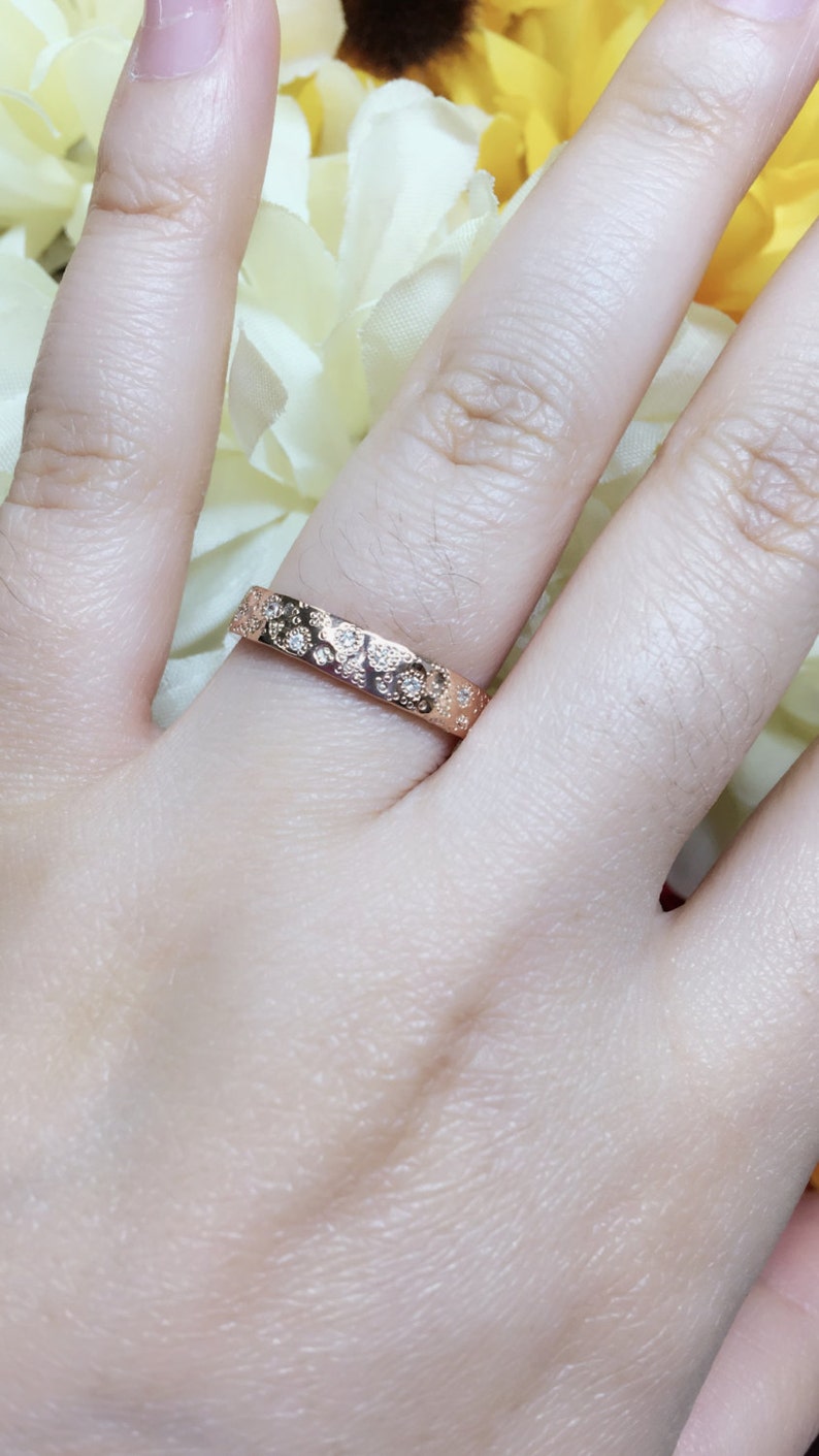 14K 0.27CT DIAMOND STARDUST BAND