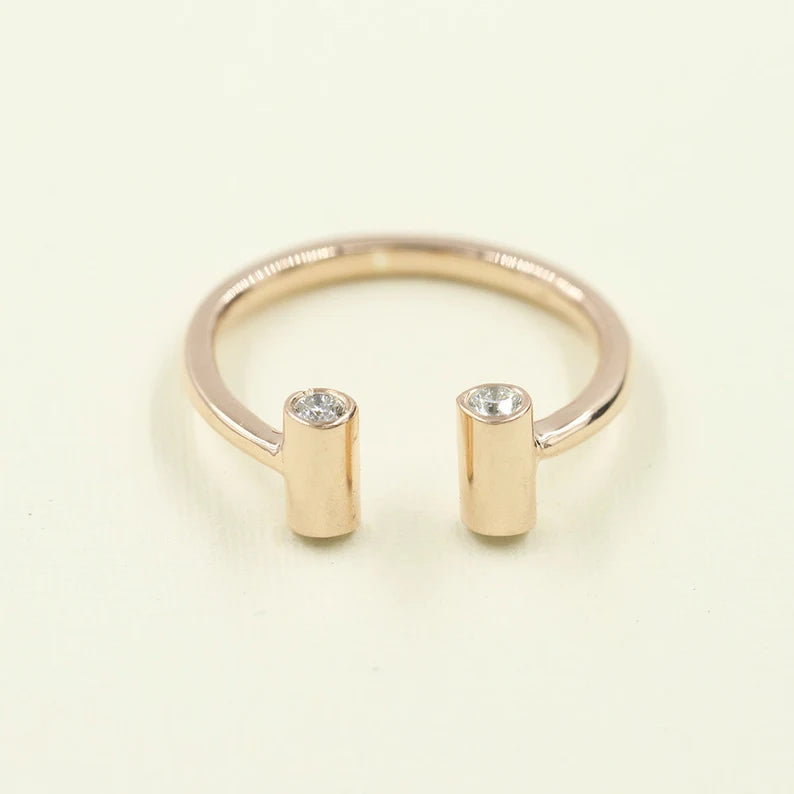 14K DIAMOND CIRCULAR BAR OPEN BAND