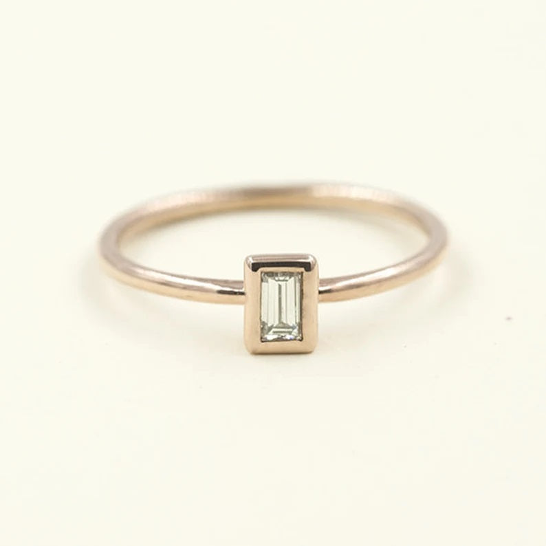 14K 0.15CT BAGUETTE DIAMOND BEZEL SOLITAIRE RING