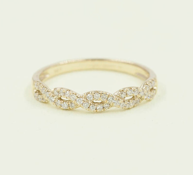 14K 0.23CT DIAMOND TWIST BAND