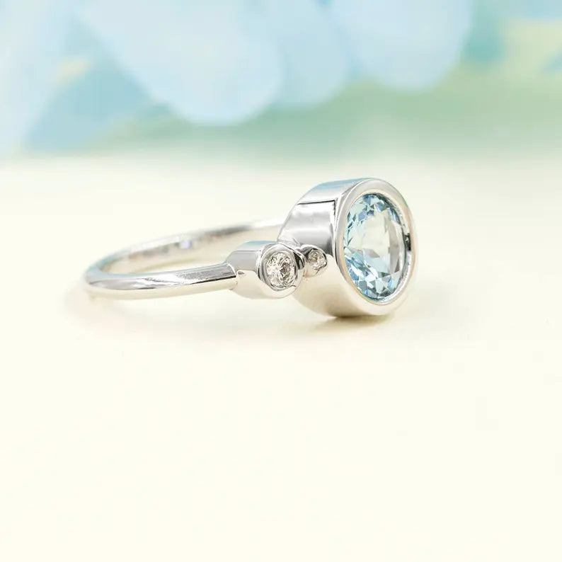 14K AQUAMARINE DIAMOND BEZEL RING