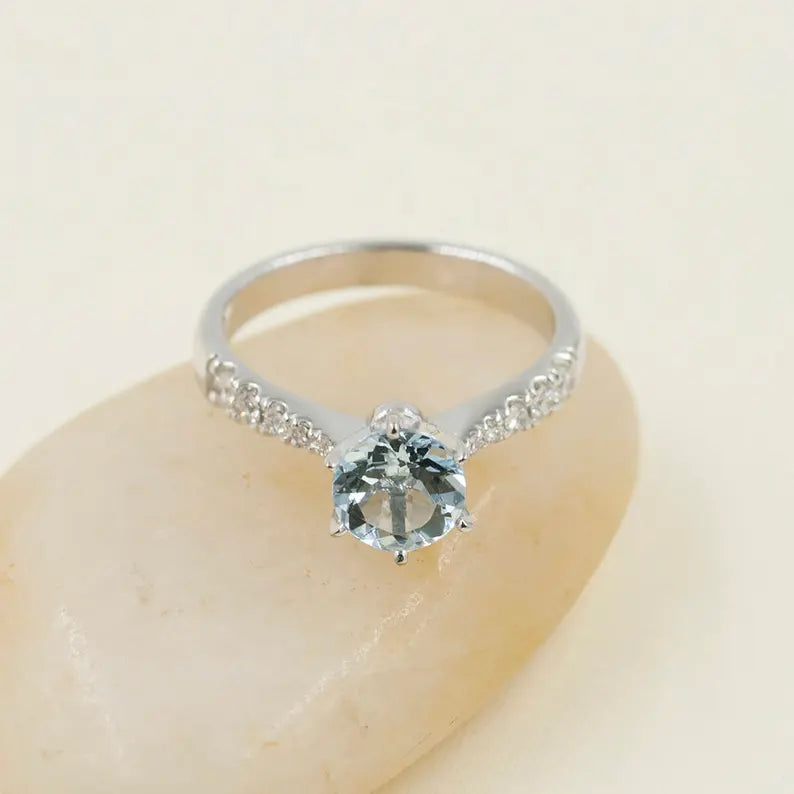 14K AQUAMARINE DIAMOND RING