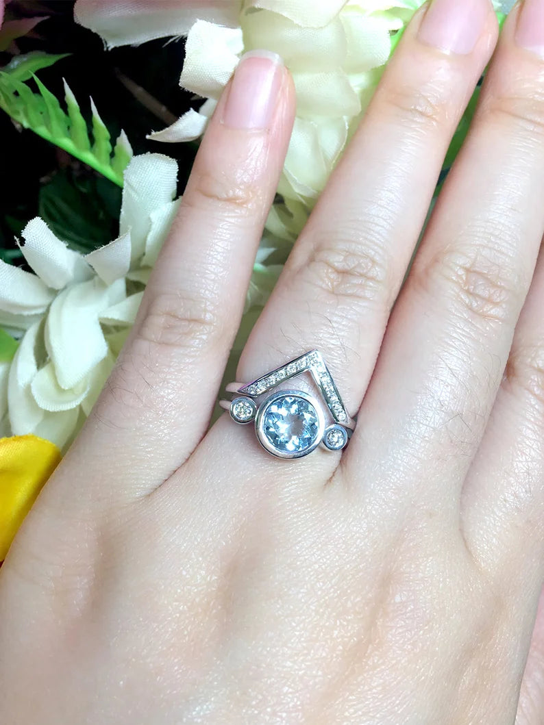14K AQUAMARINE DIAMOND BEZEL RING V BAND 2 RING SET