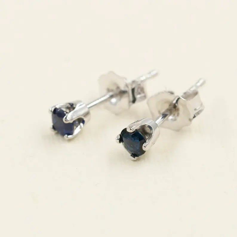 14K SAPPHIRE STUD EARRING