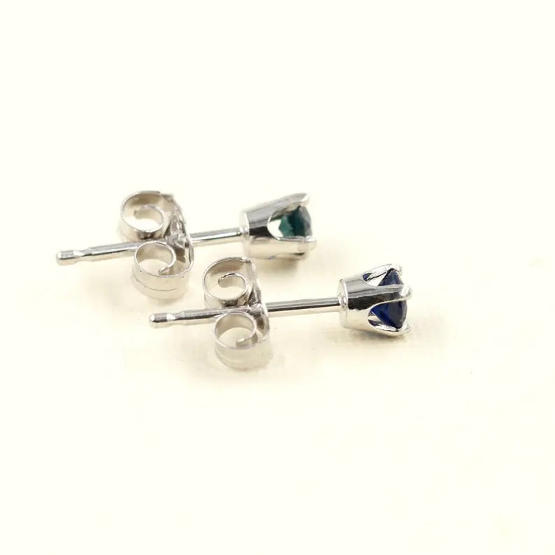 14K SAPPHIRE STUD EARRING