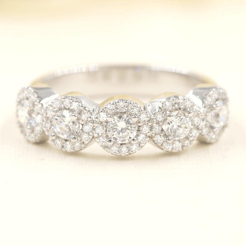 14K 0.50CT ROUND DIAMOND HALO BAND