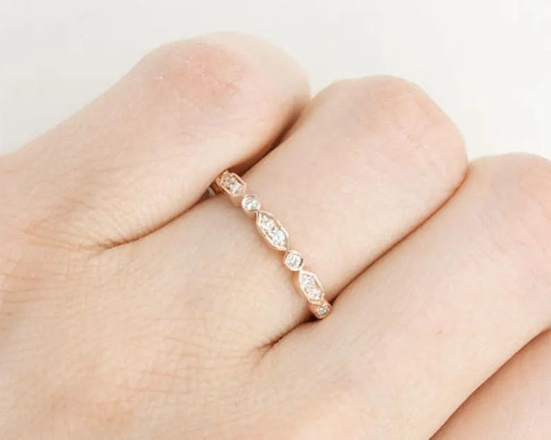 14K 0.23CT DIAMOND EDGE ART DECO BAND