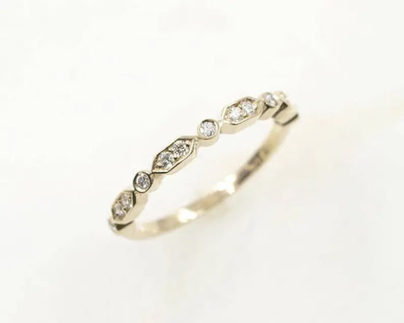 14K 0.23CT DIAMOND EDGE ART DECO BAND