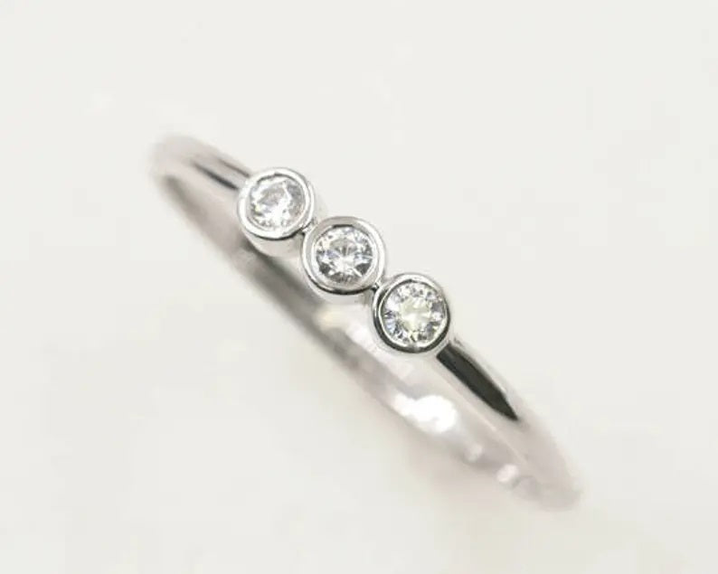 14K 0.10CT DIAMOND BEZEL BAND