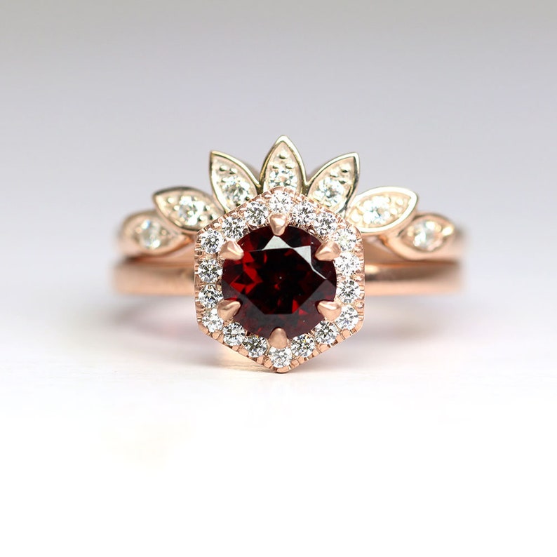 14K DIAMOND MARQUISE CROWN BAND