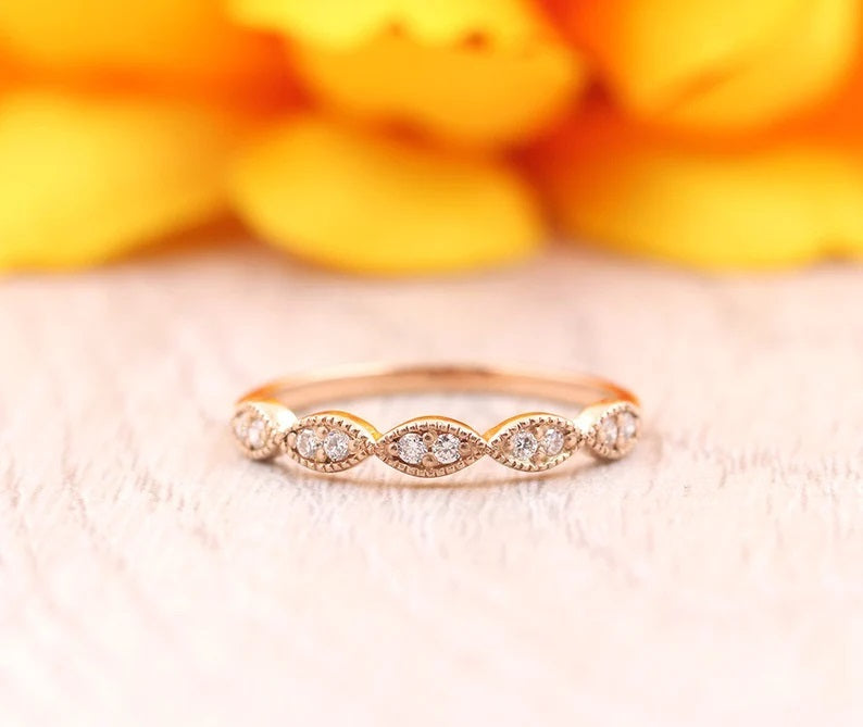 14K 0.12CT DIAMOND ART DECO BAND