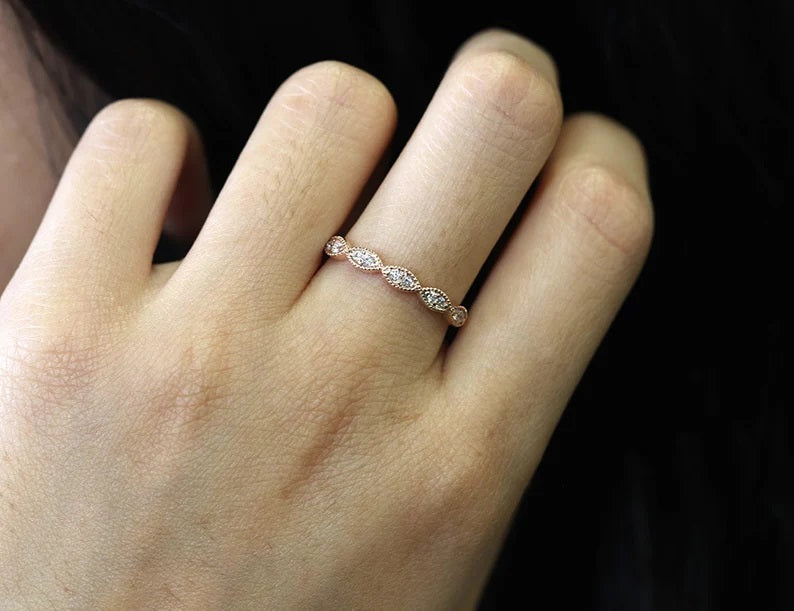 14K 0.12CT DIAMOND ART DECO BAND