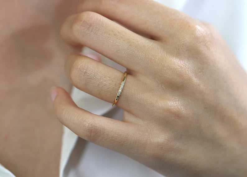 14K 3 DIAMOND 1.3MM BAND