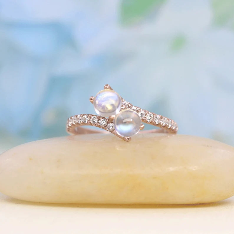 14K MOONSTONE DIAMOND OVERLAP RING