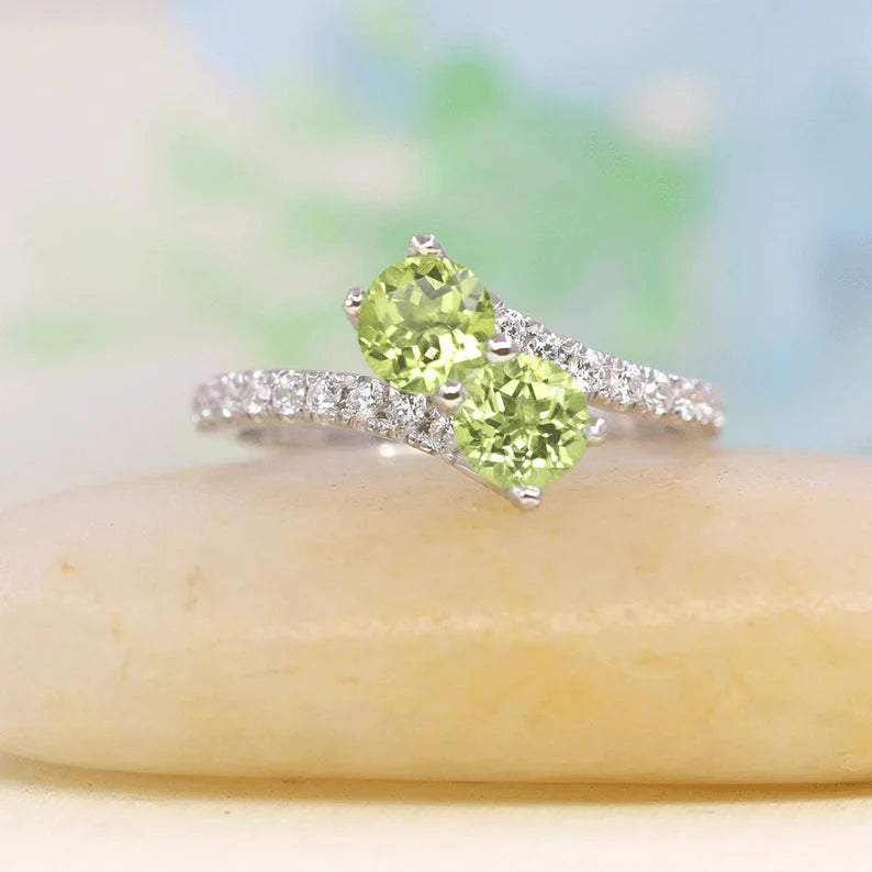 14K PERIDOT DIAMOND OVERLAP RING