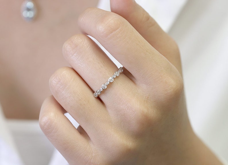 14K 0.27CT DIAMOND BEZEL BAND