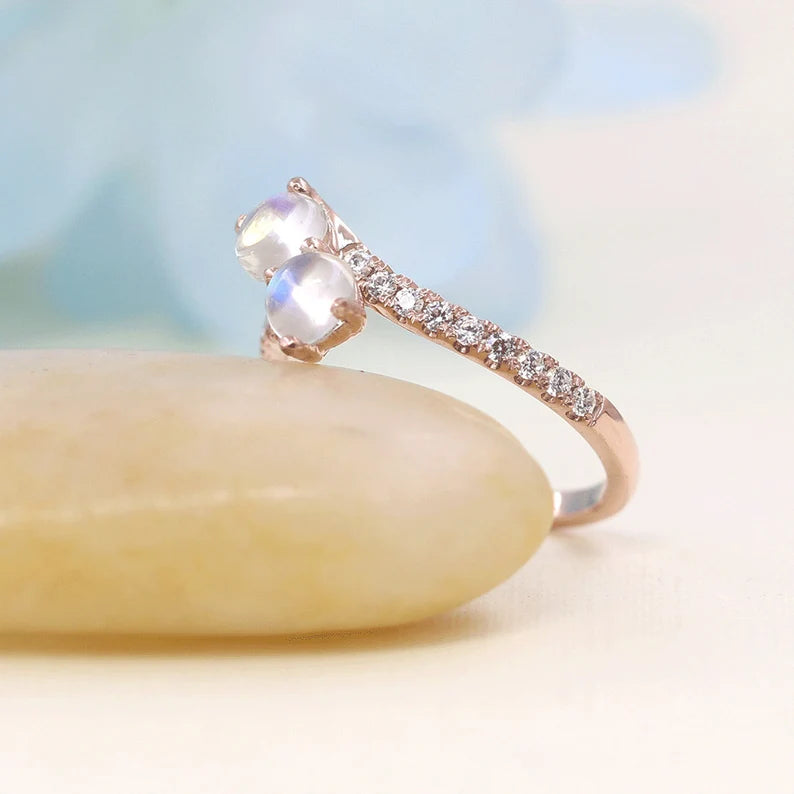 14K MOONSTONE DIAMOND OVERLAP RING