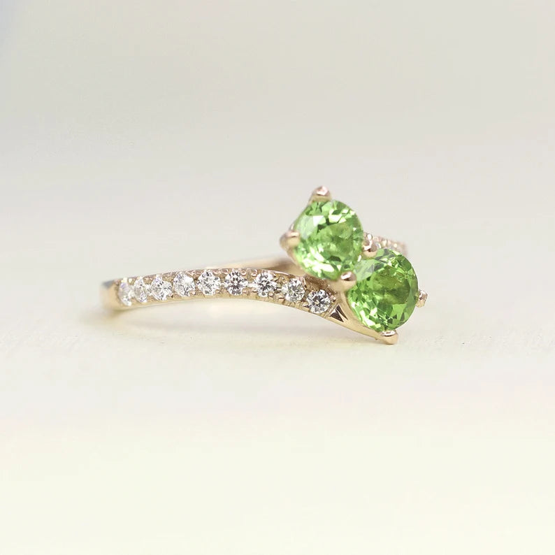 14K PERIDOT DIAMOND OVERLAP RING