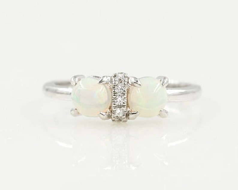 14K ROUND OPAL DIAMOND RING