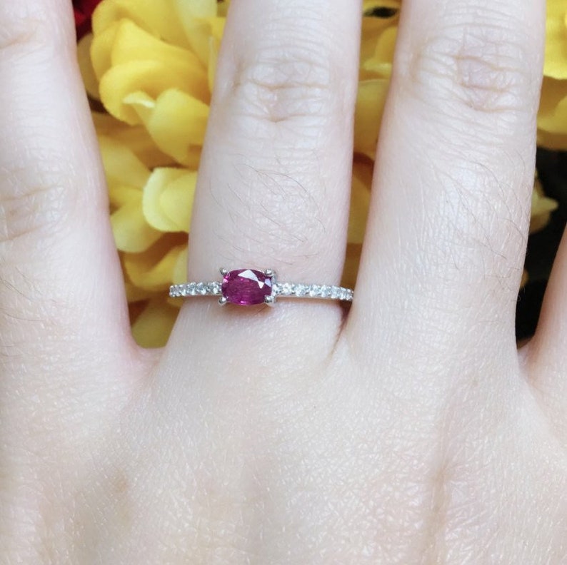 14K OVAL RUBY DIAMOND RING