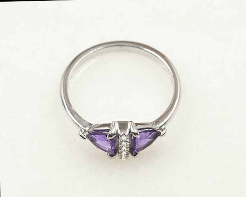 14K TRILLION AMETHYST DIAMOND RING