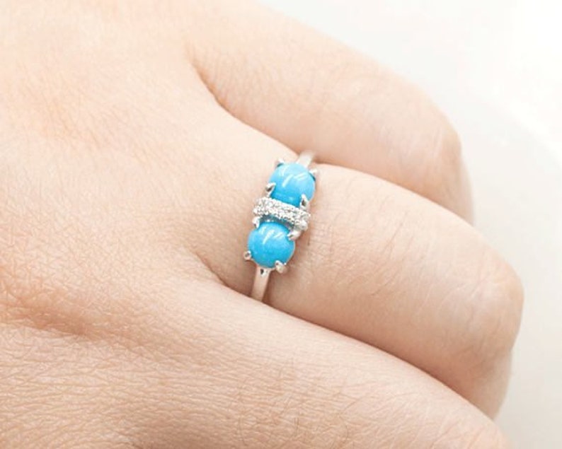 14K ROUND TURQUOISE DIAMOND RING