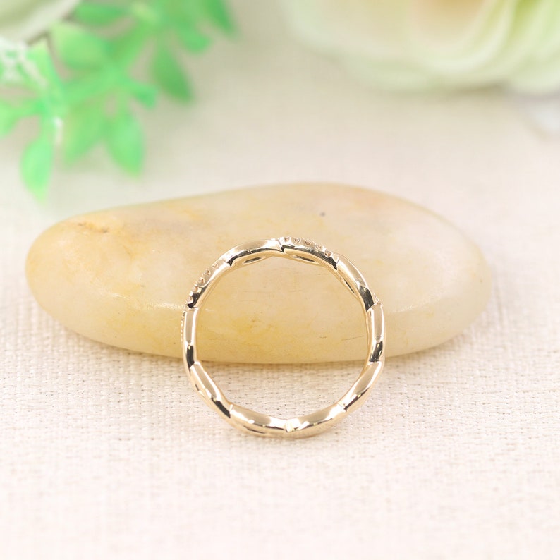 14K DIAMOND TWIST BAND
