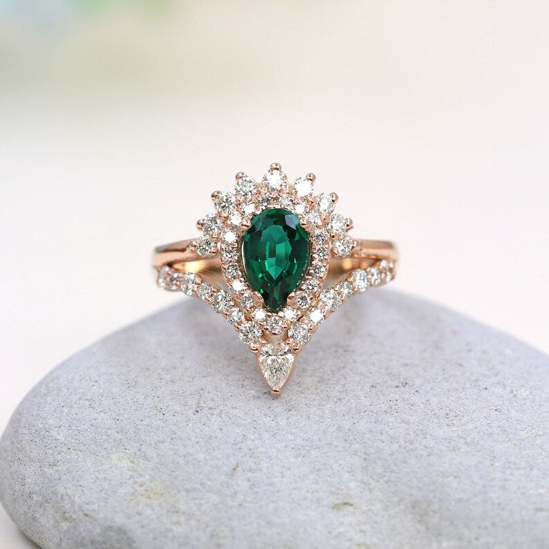 14K LAB EMERALD DIAMOND HALO CHEVRON RING
