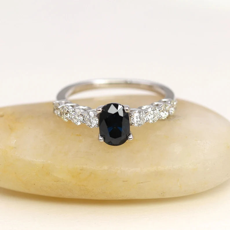 14K OVAL SAPPHIRE DIAMOND RING