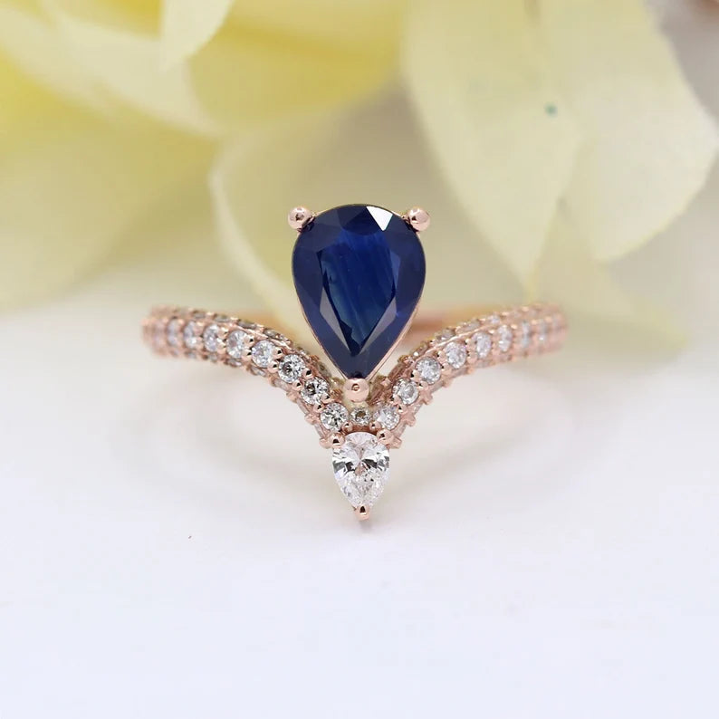 14K SAPPHIRE DIAMOND CHEVRON RING