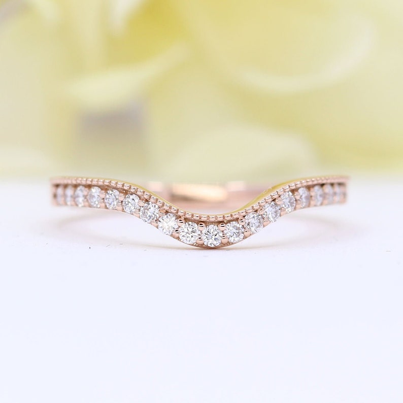 14K 0.22CT DIAMOND MILGRAIN CURVED BAND