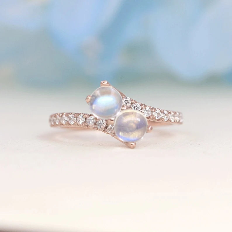 14K MOONSTONE DIAMOND OVERLAP RING