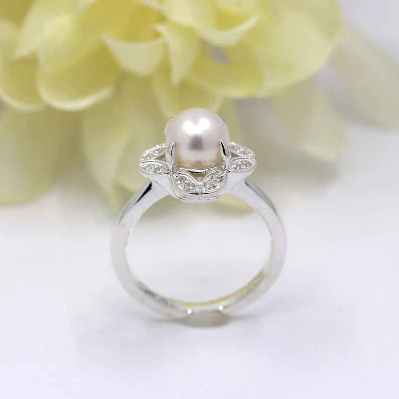 14K PEARL DIAMOND FLOWER RING