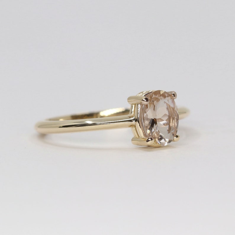 14K OVAL MORGANITE SOLITAIRE RING