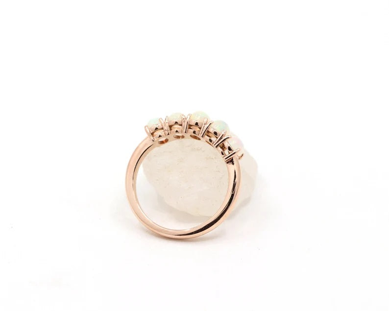 14K 5 OVAL OPAL BAND