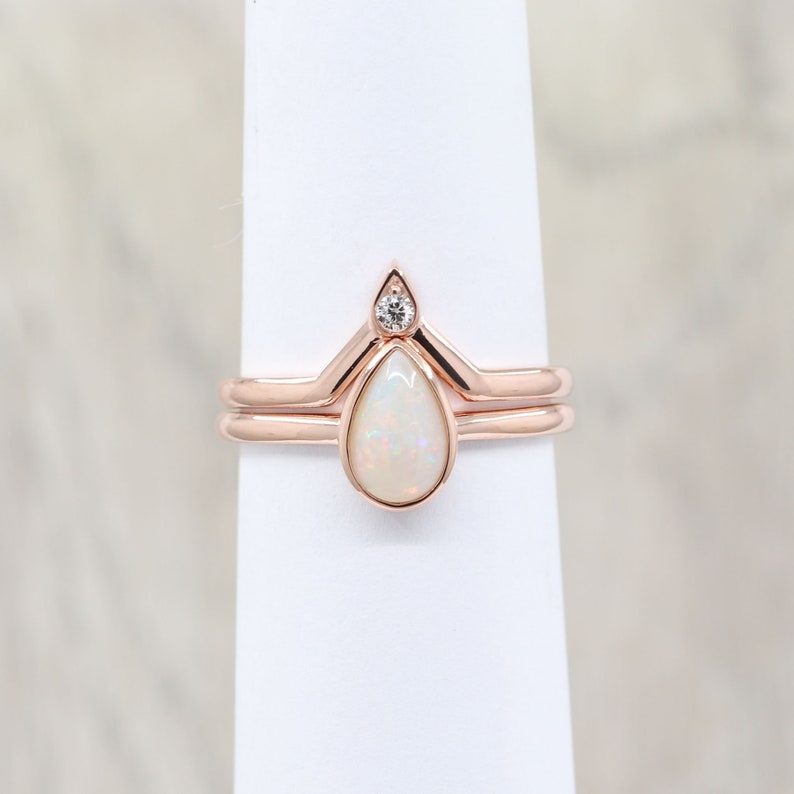 14K PEAR OPAL BEZEL RING DIAMOND V BAND 3 RING SET
