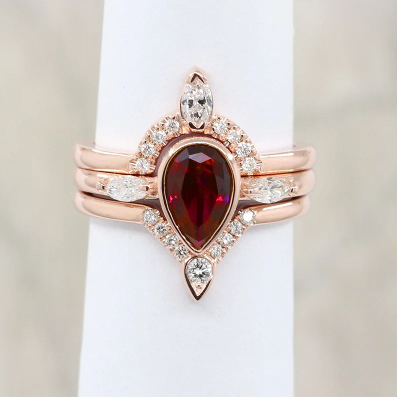14K LAB RUBY BEZEL RING DIAMOND V BAND 3 RING SET