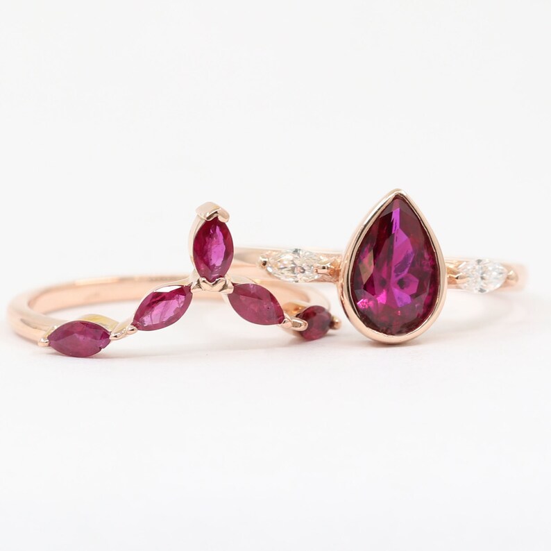 14K RUBY BEZEL RING MARQUISE RUBY CHEVRON BAND 2 RING SET